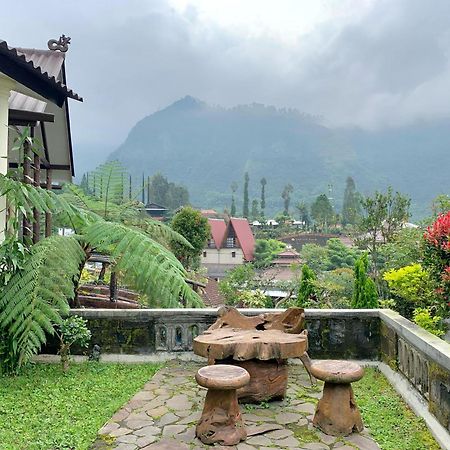 Gubuk Ndeso Bromo Apartment Exterior photo